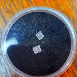 VS/SI1  F COLOR PRINCESS DIAMONDS FREE PAIR OF GEM EMERALDS INC. THIS MONTH ONLY